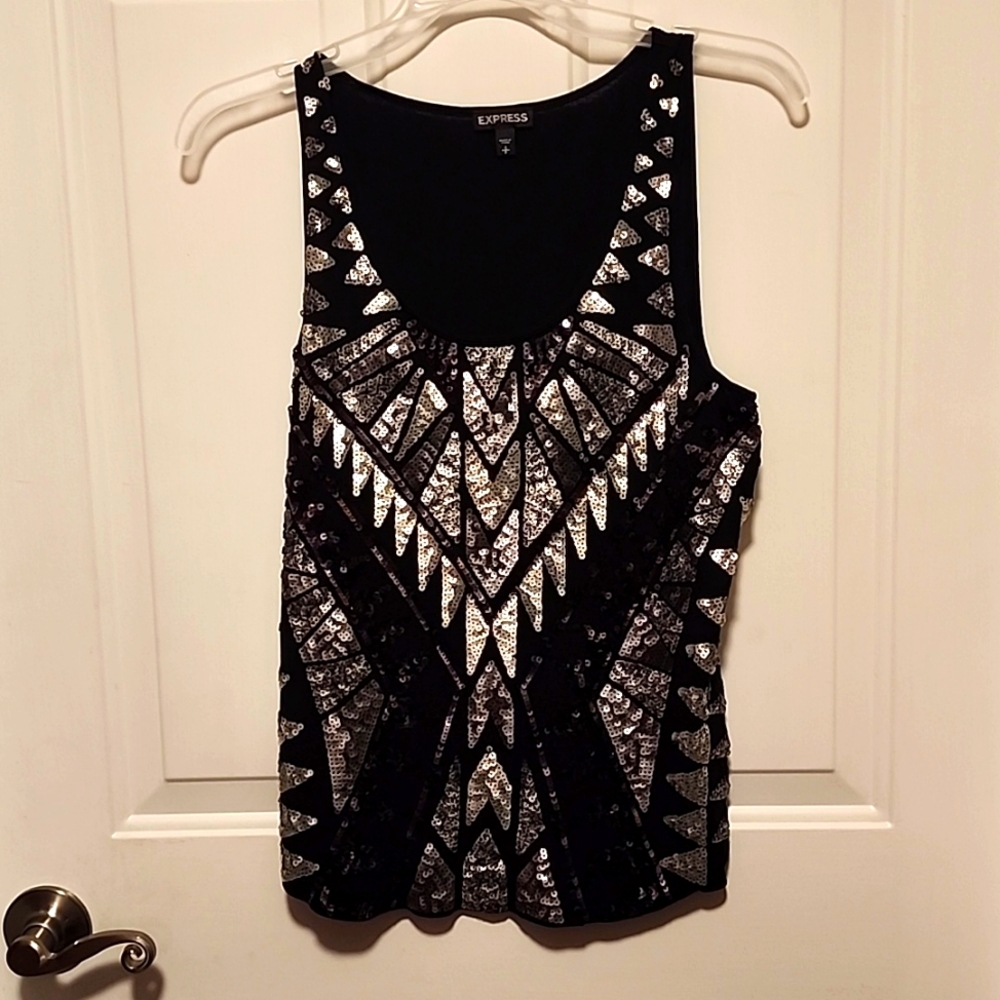 Small sequence express tank top